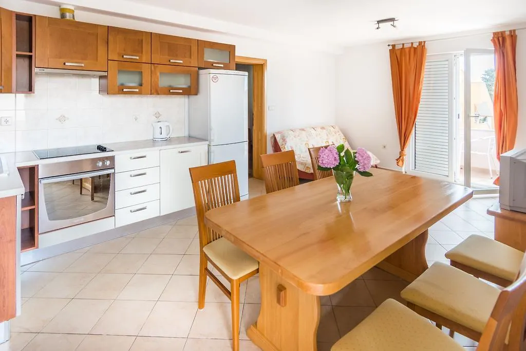 Apartments Basilea Biograd Na Moru 0*,